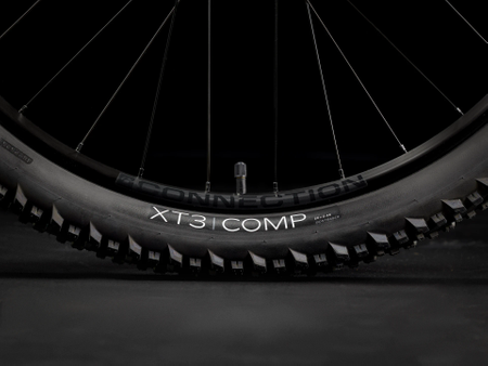 Rower TREK Marlin 5 Matte Dnister Black 2025