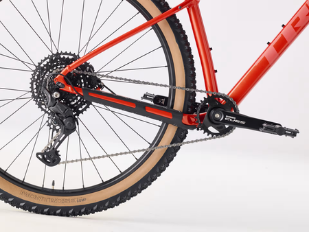 Rower TREK Marlin 6 Matte Lava 2026