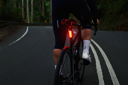 Lampka Tył KNOG Blinder Road R150