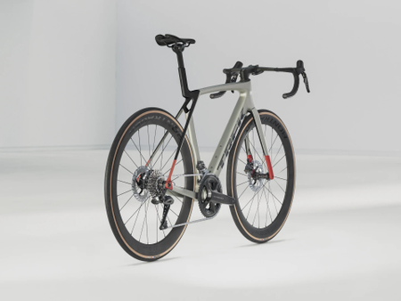 Rower TREK Madone SL 7 Gen 8 Matte Lunar Silver